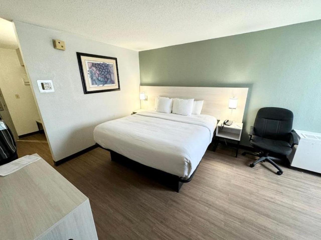 Quality Inn & Suites East Syracuse - Carrier Circle Екстер'єр фото